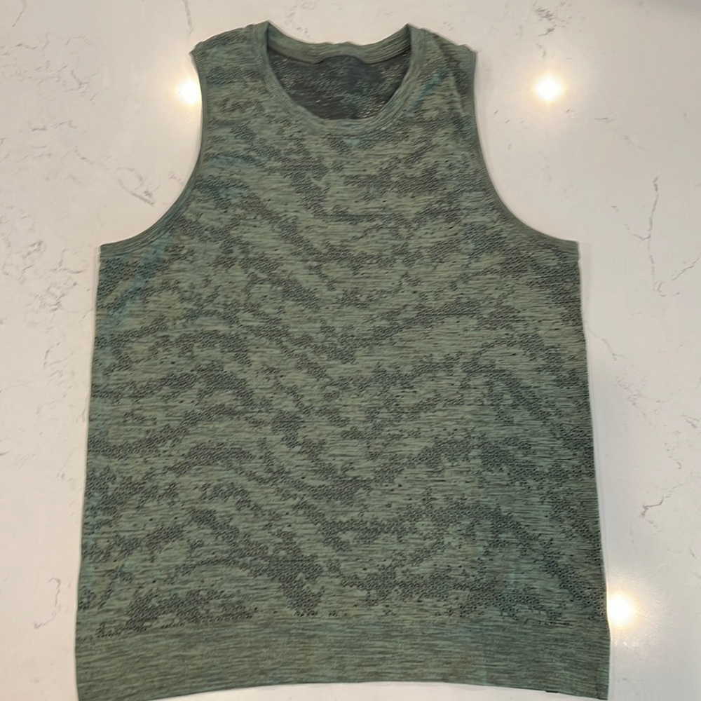 Lululemon tank, green, size 6.